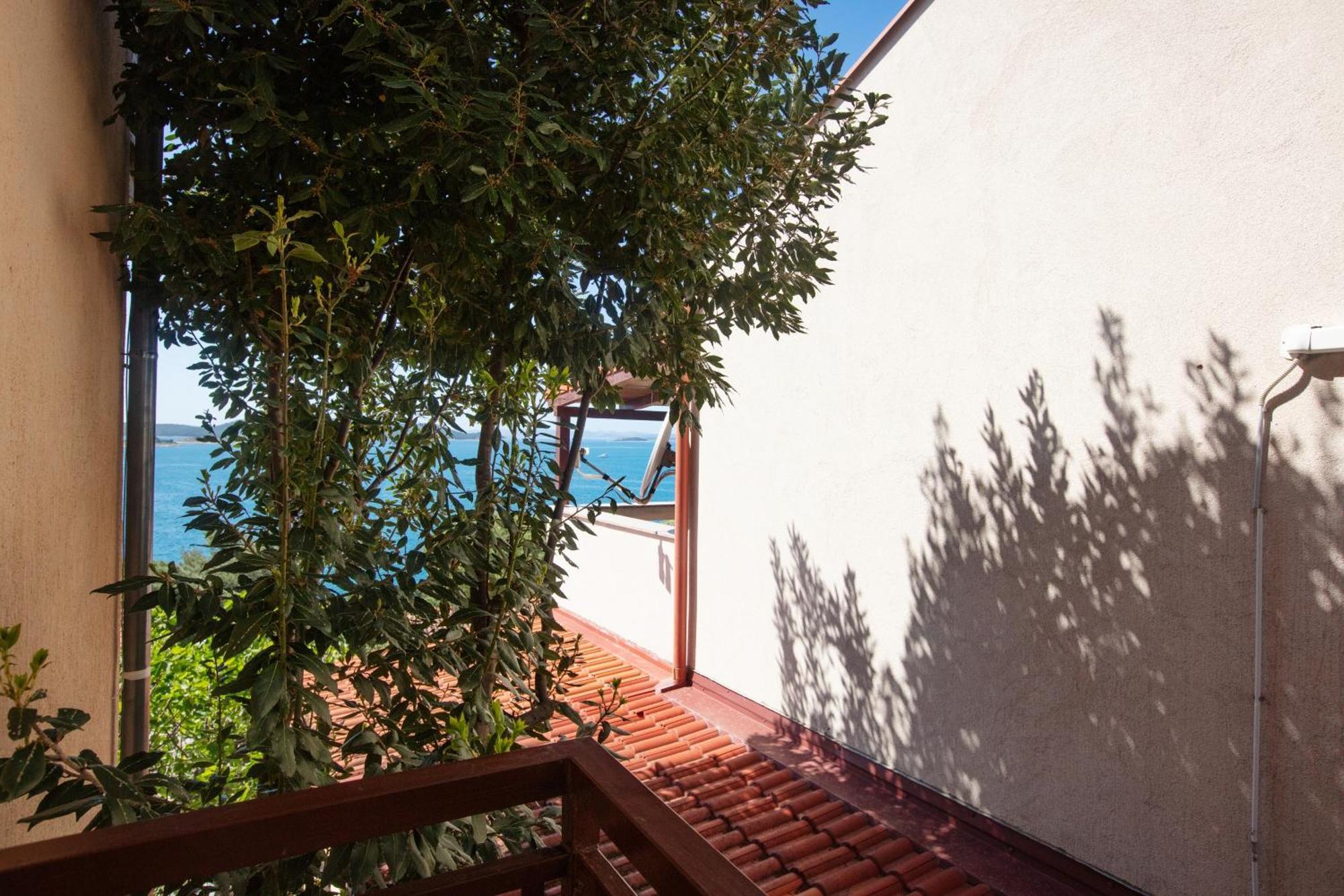 Apartments By The Sea Drage, Biograd - 19189 باكوشتاني المظهر الخارجي الصورة
